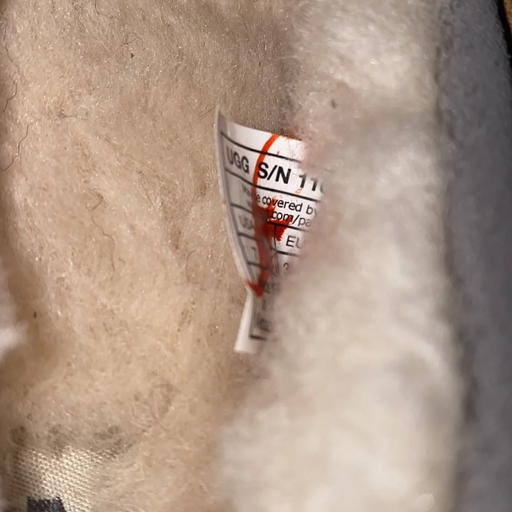 UGG DAKOTA - Picture 6 of 7